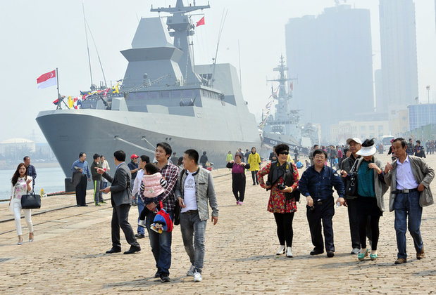 聯(lián)合軍演艦艇對市民開放