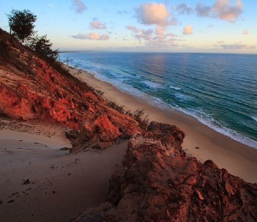世界各地不同顏色的沙灘