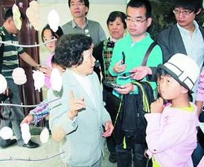 84歲院士給小學生“上課”