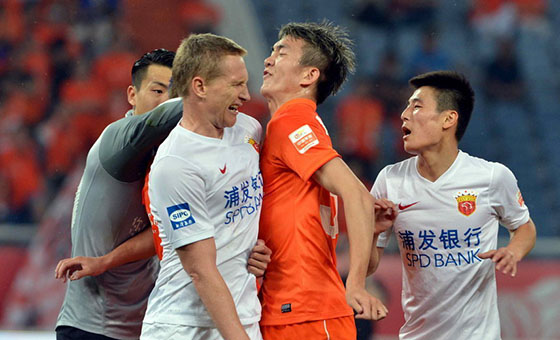 魯能3-3上港4輪不勝 戴琳挑釁外援險引沖突