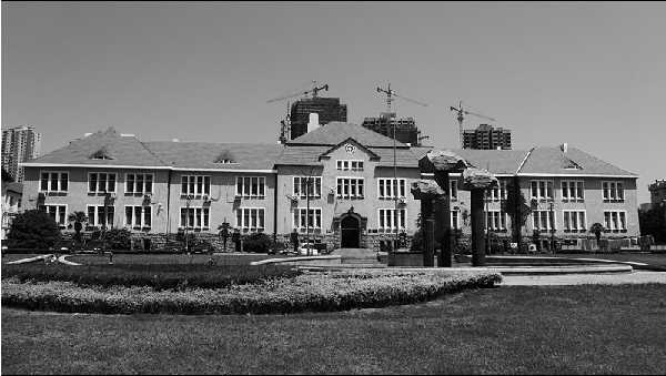 德華大學(xué)：毀于日德戰(zhàn)爭中的高等教育殿堂