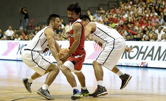 拳王跨界！帕奎奧職業(yè)籃球首秀7分鐘0分2失誤