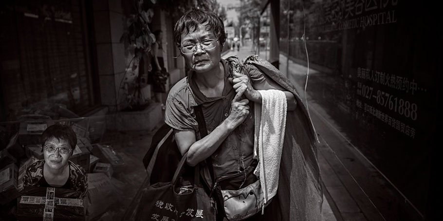 快遞奶奶“掙錢-還錢-掙錢”的奔波還貸路