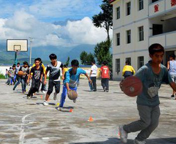 獨家：大學生支教大涼山麻風村