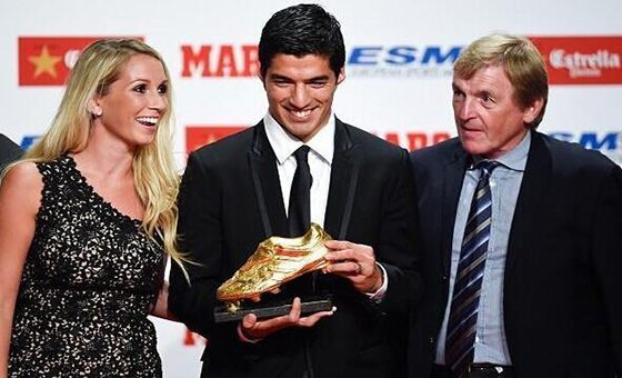 蘇神領(lǐng)取歐洲金靴獎 恩師為其頒獎杰隊送祝福