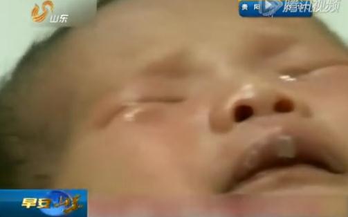 真實的以撒結(jié)合！親哥將弟弟雙眼用膠水殘忍封住