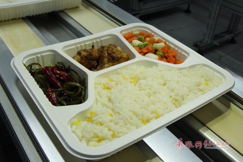 青岛高铁餐饮管理公司,从田间地头的有机蔬菜供货地到高铁餐食生产区