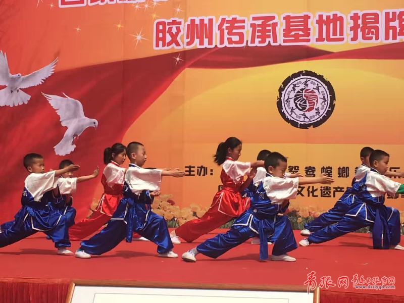传承青岛武术瑰宝鸳鸯螳螂拳胶州传承基地揭牌