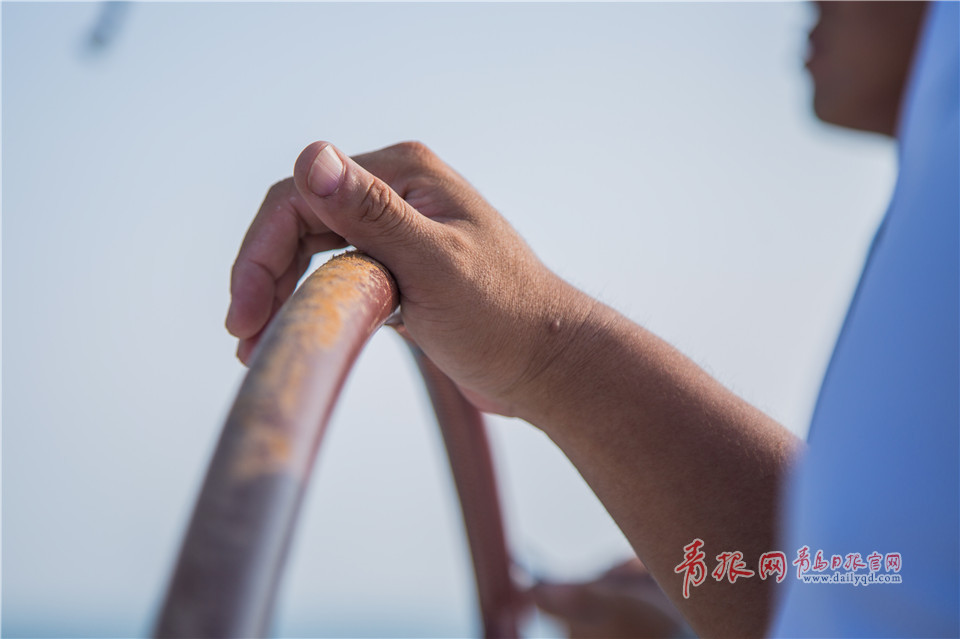 綻放在海上的“黑玫瑰”