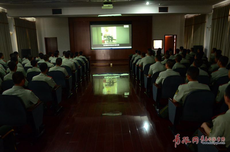 武警青岛市支队第三大队扎实开展两学一做活动