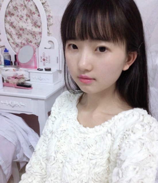 18岁女生图片素颜不像网图 74d435d32484181a956a1a.jpg