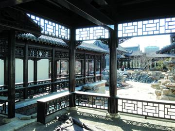 昨天,记者探访古城内的四合院建筑,这些明清风格的四合院,散发着历史