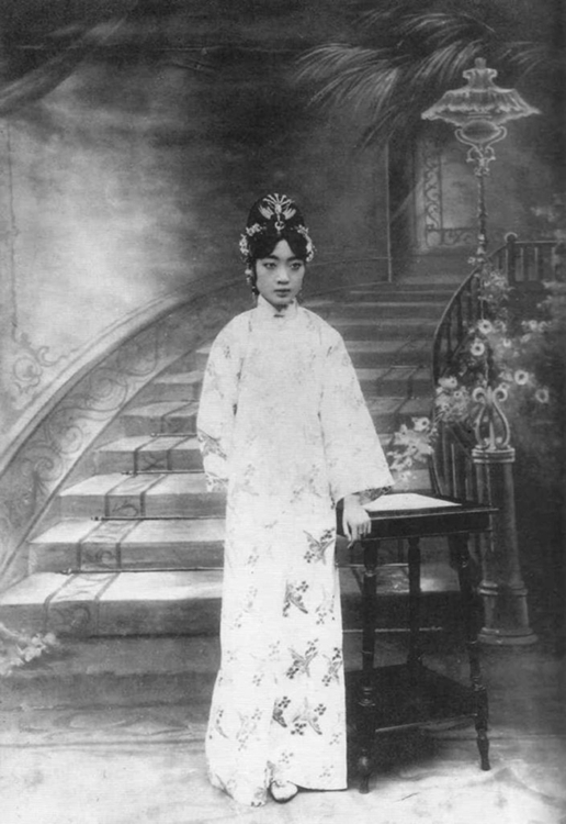 走进现代生活门槛的末代皇后婉容(组图)