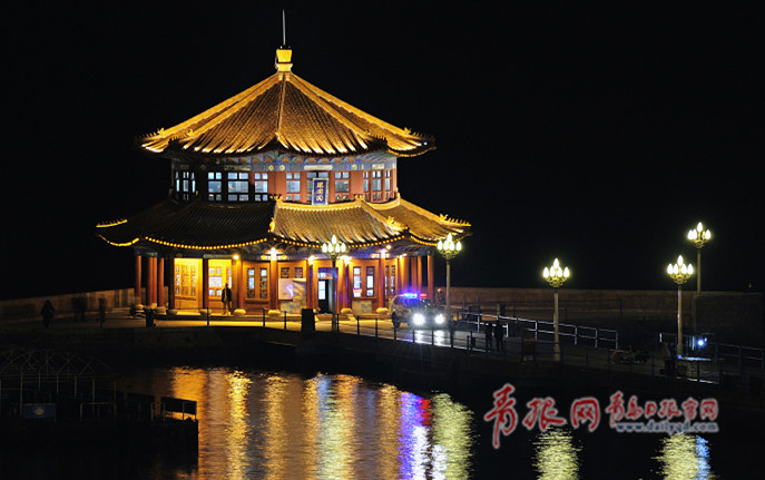 栈桥回澜阁重修后将免费开放