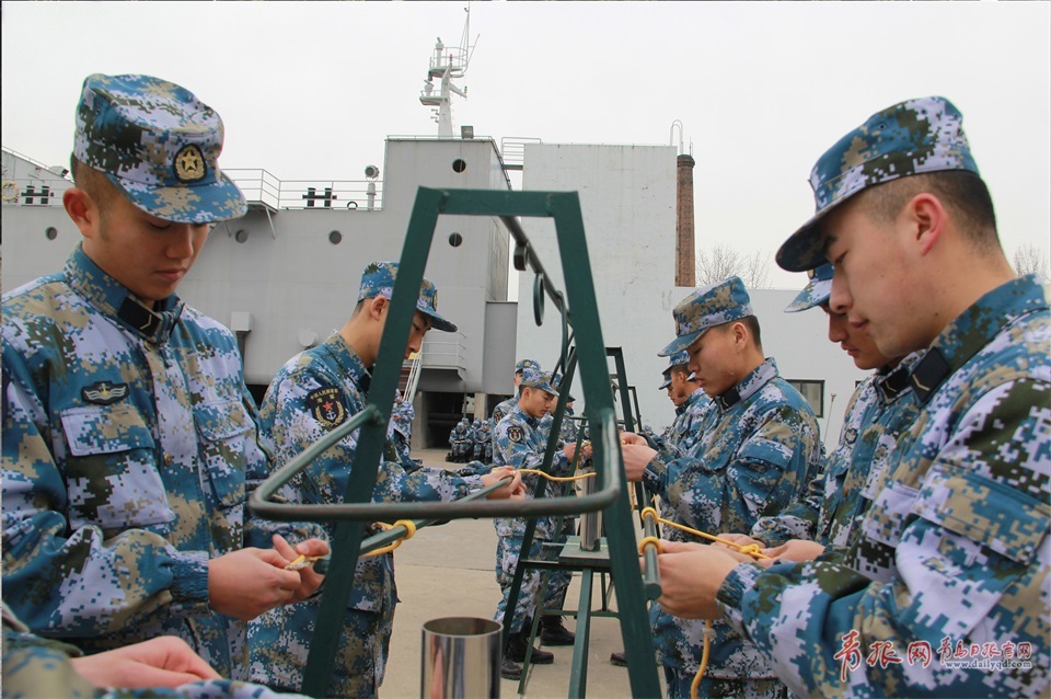 北海舰队某训练基地庆新春活动丰富多彩