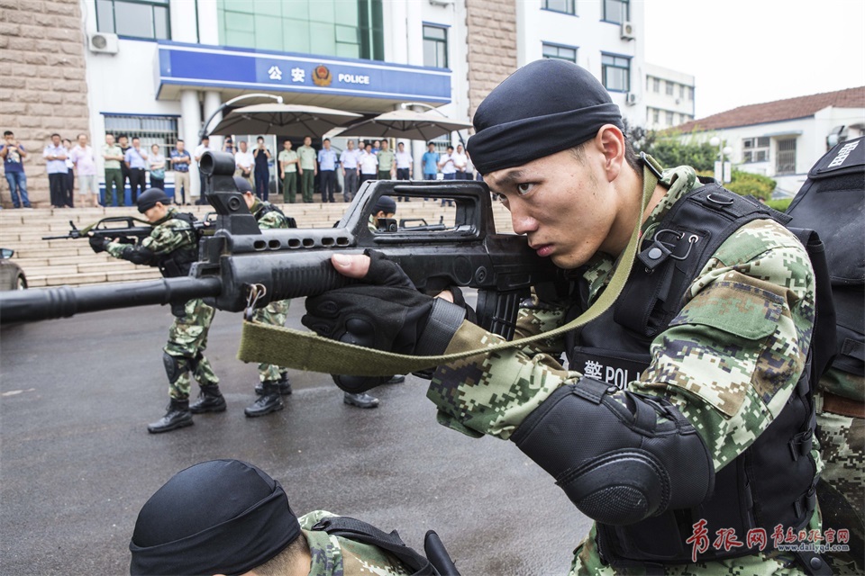 *青岛日报/青岛观/青报网独家稿件,未经授权禁止转载,违者追究法律
