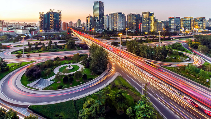 航拍城市里的美丽中国结新冠高架惊艳出镜