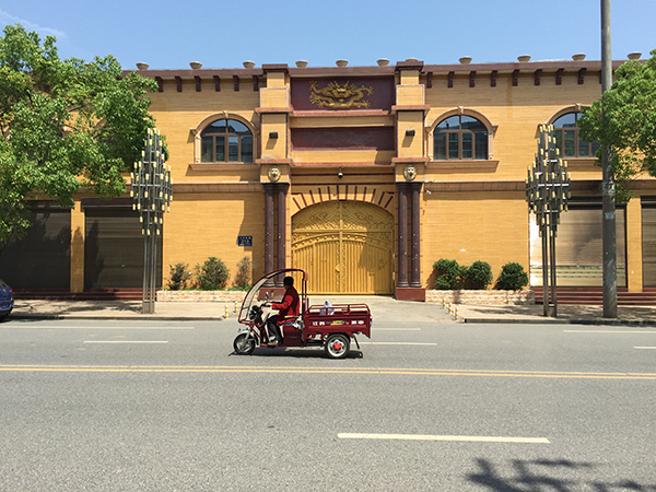 "大师"王林被警方带走 其"弟子"邹勇被传已死亡