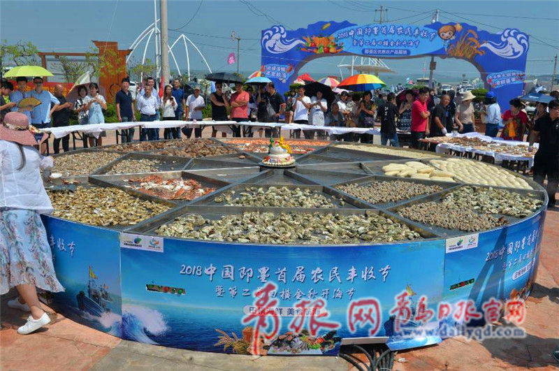 6点6米海鲜大锅 记者邢志峰/摄