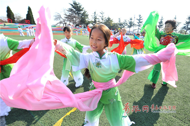 秧歌为省级非物质文化遗产,是农民在秋收后用来庆祝丰收的自创舞蹈